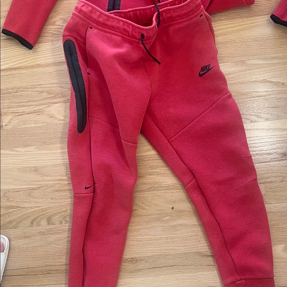 Nike Tech Jacket and Pants - Picture 3 of 5